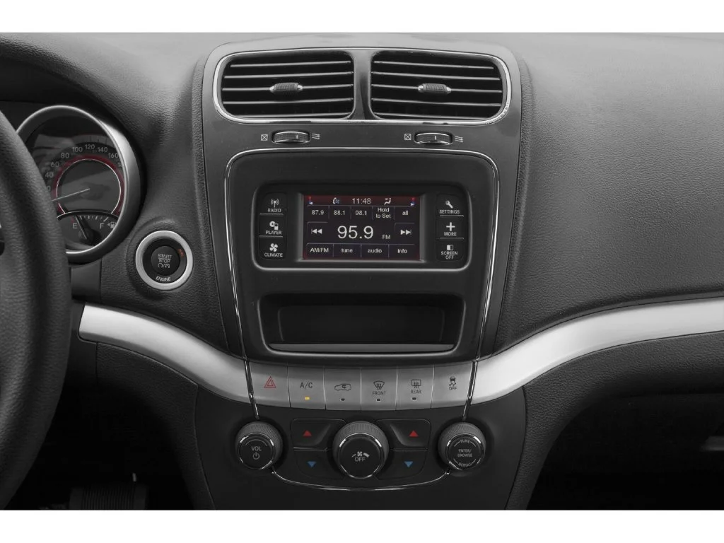 Used 2020 Gray Dodge SE image 7