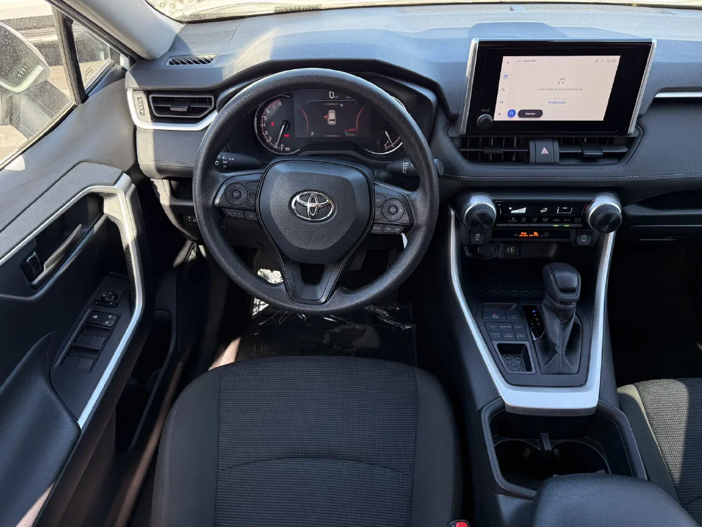 Used 2025  Toyota LE image 20