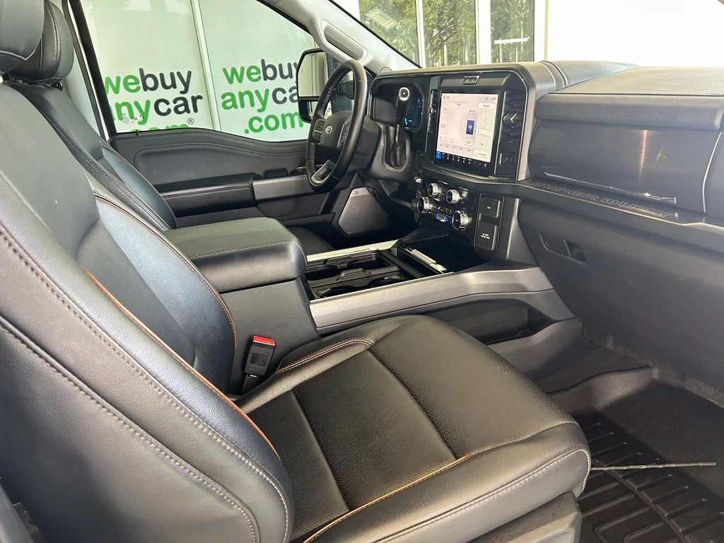 Used 2025 White Ford XL image 29