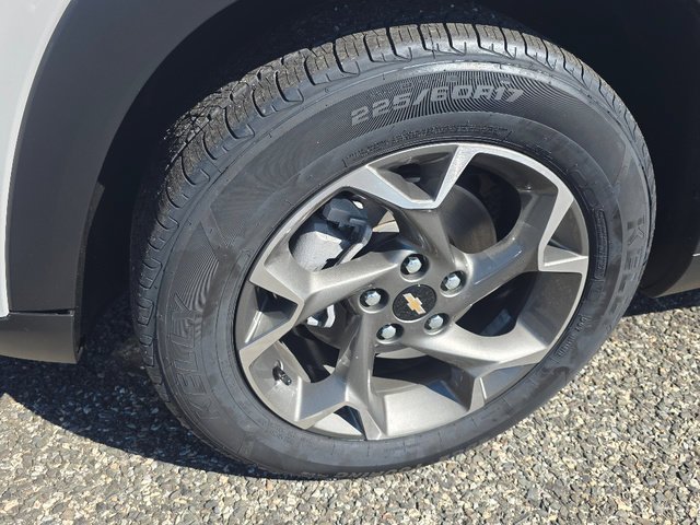 2024 Chevrolet Trax LT - Photo 32
