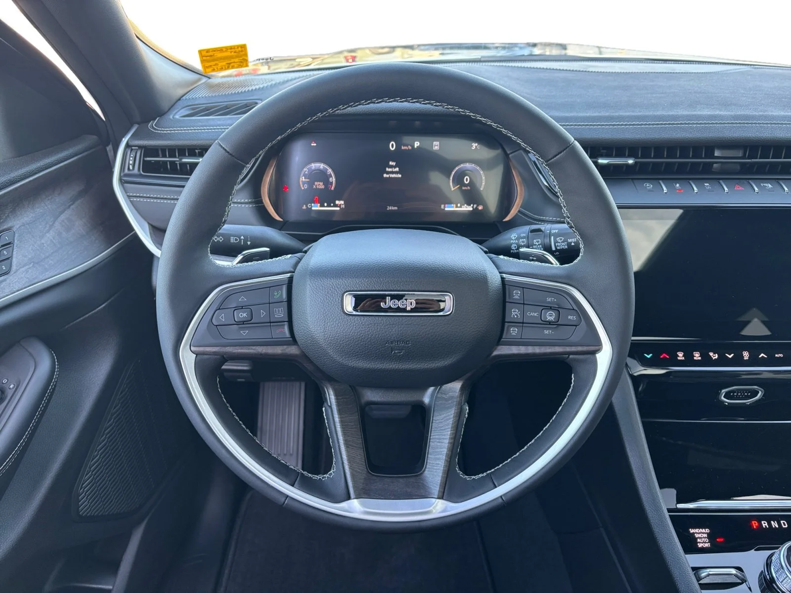 New 2027 STING-GREY Jeep Limited image 13