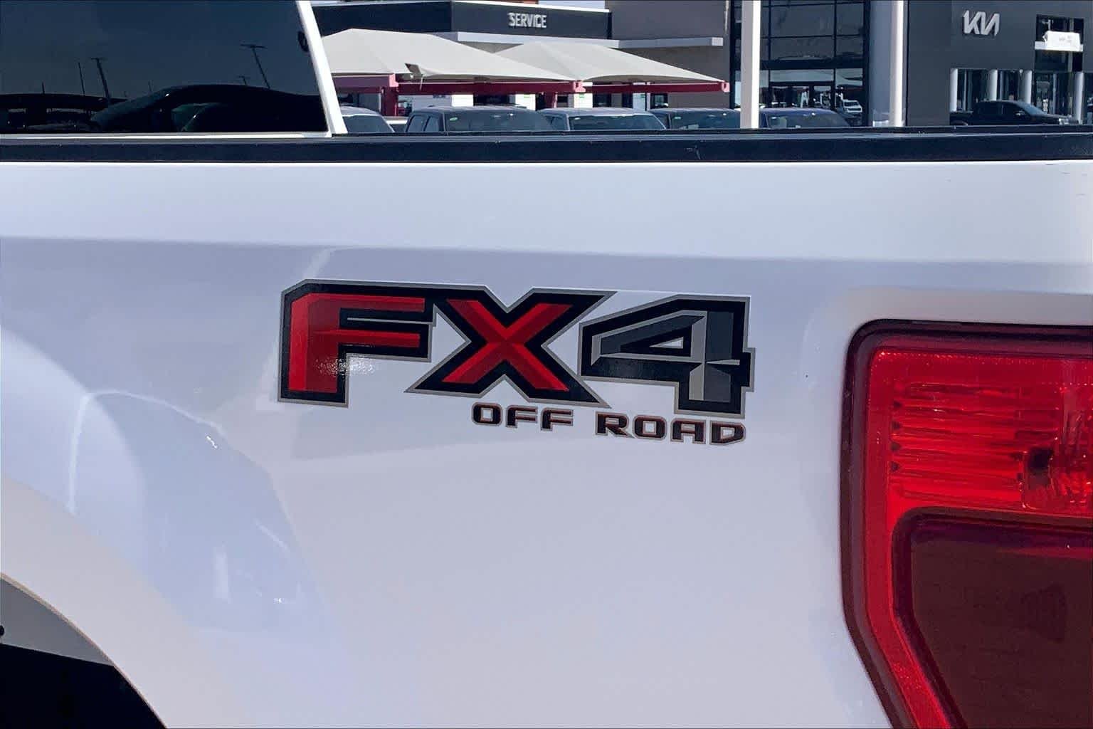 Used 2021 Oxford White Ford XLT image 10
