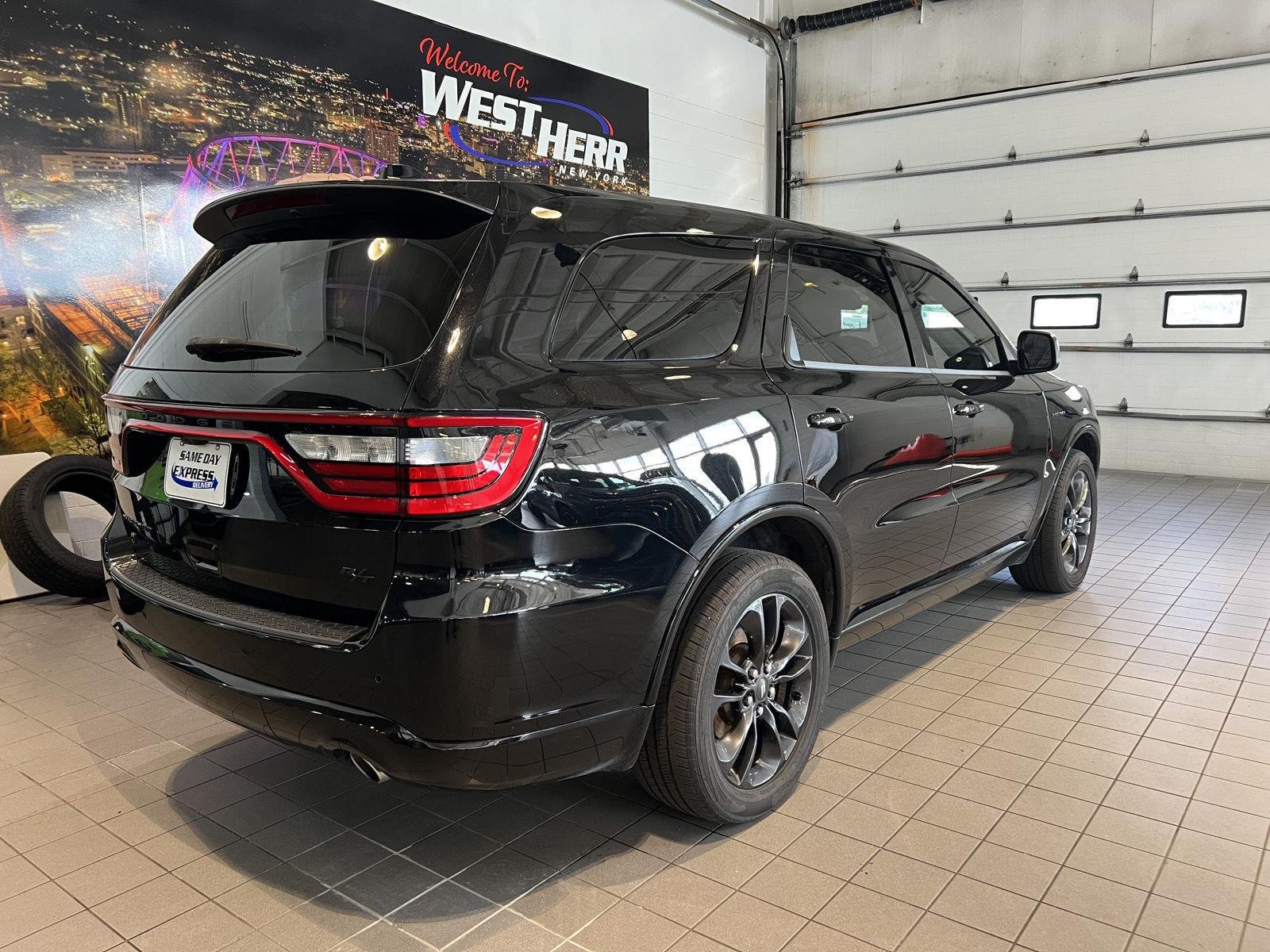 Used 2023 DB Black Clearcoat Dodge R/T image 7