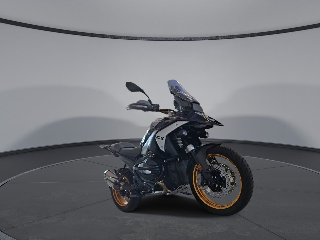 Used 2026  BMW  image 2