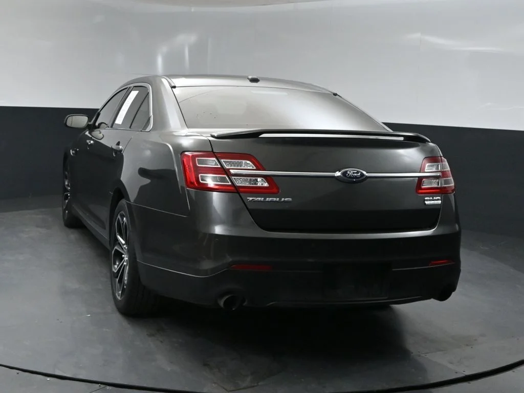 Used 2018 Gray Ford SHO image 3
