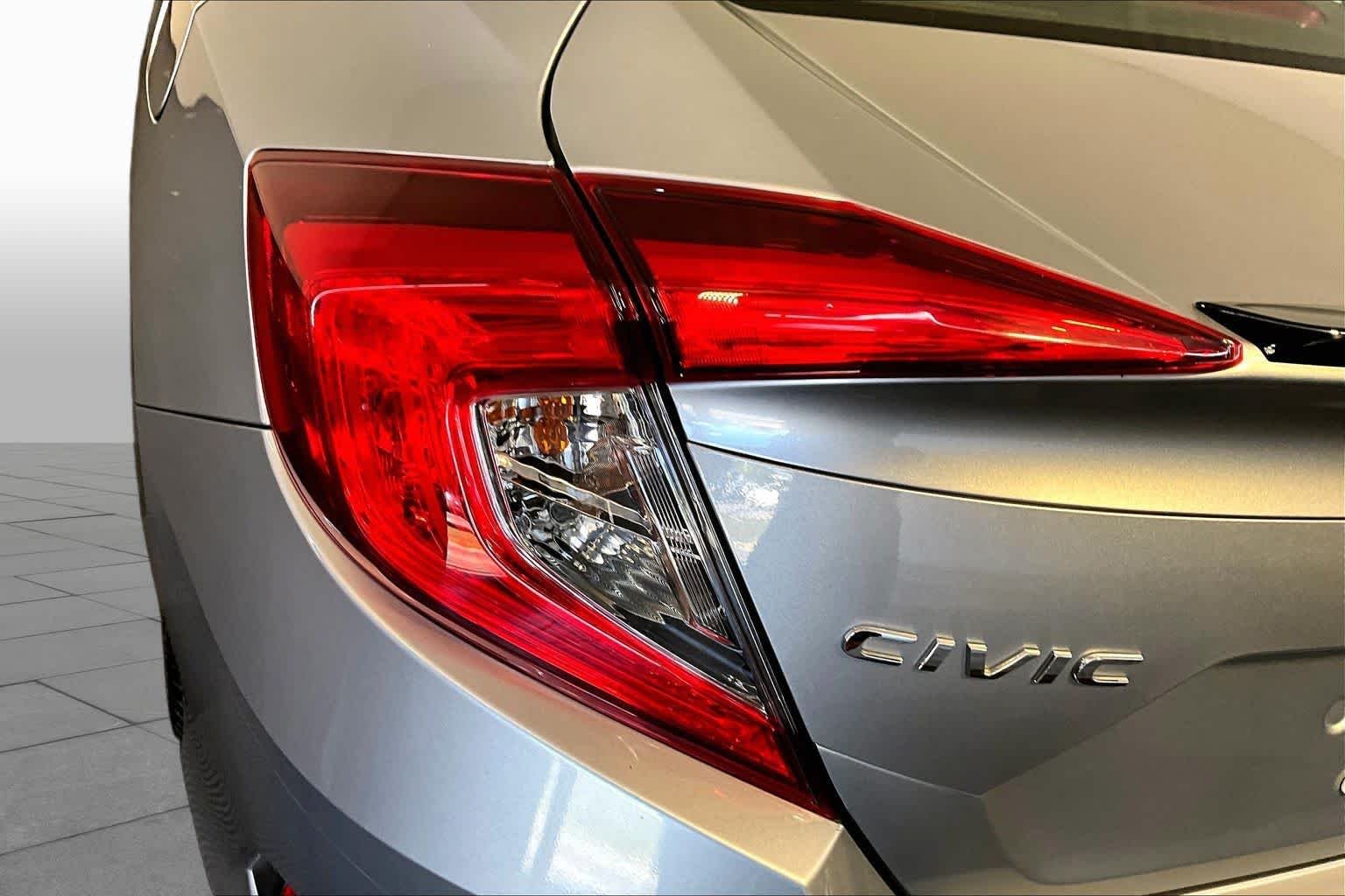 Used 2020 Lunar Silver Metallic Honda Sport image 28
