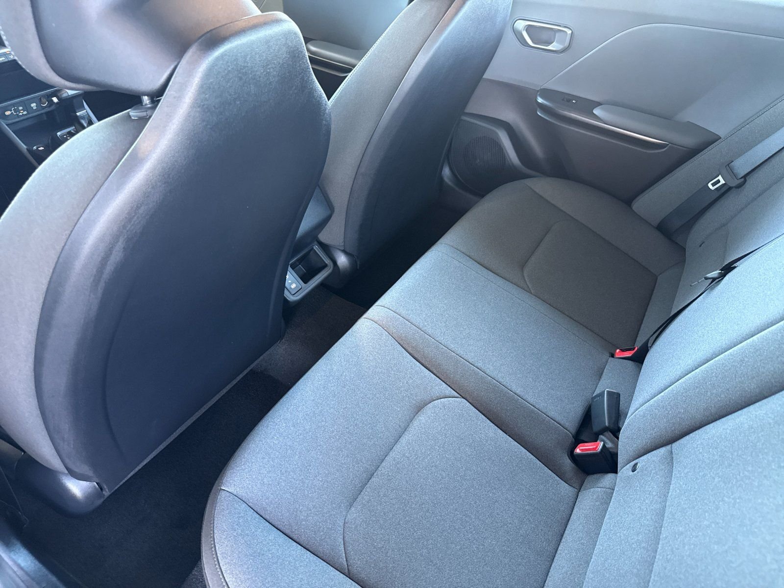 New 2026 Snow White Pearl Kia LXS image 12