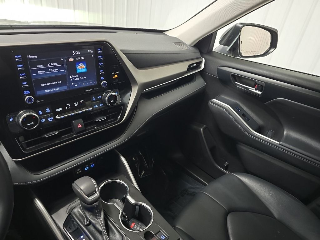 Used 2022 Black Toyota XLE image 26
