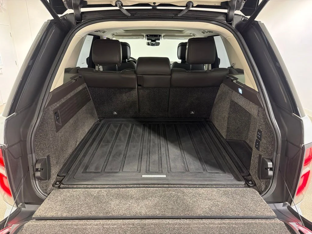 Used 2020  Land Rover HSE image 29