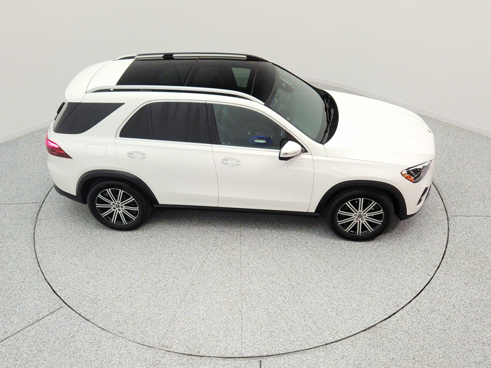 Certified Used 2024 Polar White Mercedes-Benz GLE 350 4MATIC® SUV image 26
