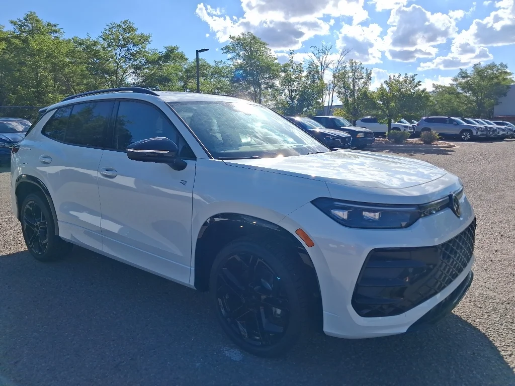 New 2026 Opal White Pearl Volkswagen 2.0T SE R-Line Black image 19