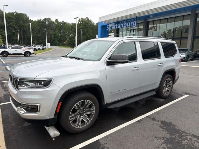 Used 2025 Silver Jeep Base image 2