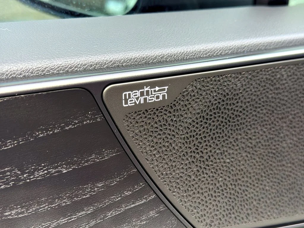 Used 2022 Atomic Silver Lexus Luxury image 12