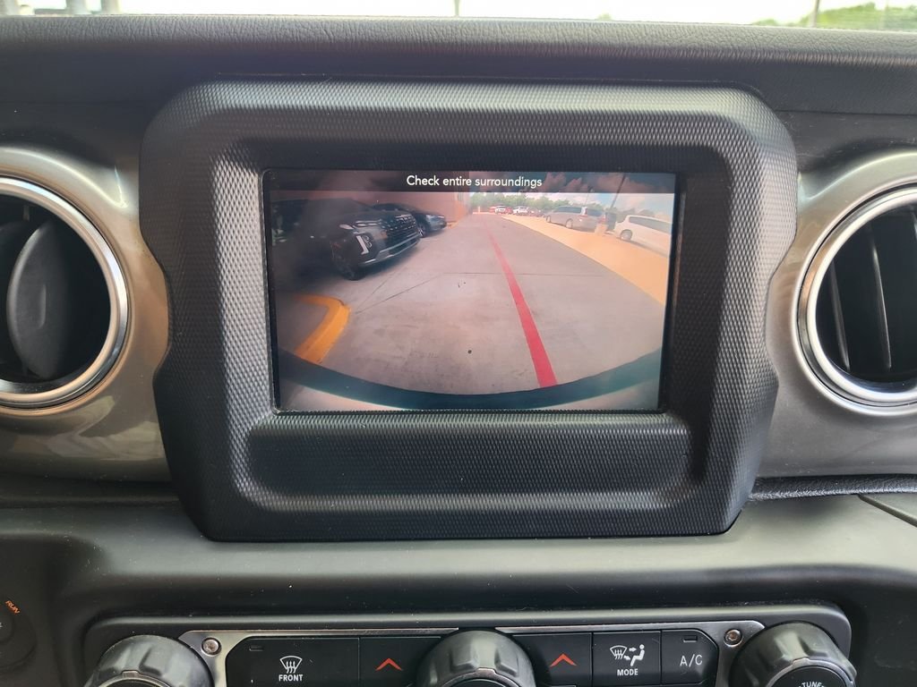 Used 2020 Bright White Clearcoat Jeep Sahara image 19