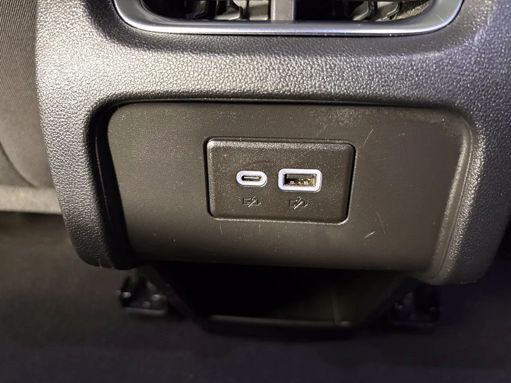 Used 2025 White Chevrolet LT image 32
