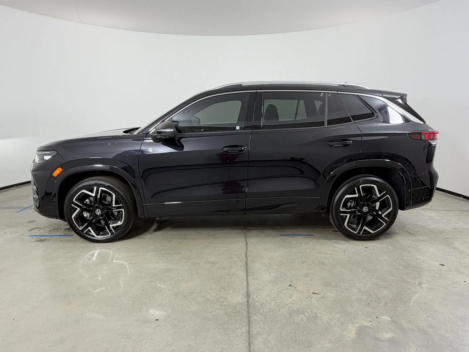 New 2026 BLACK VOLKSWAGEN  image 8