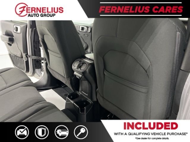 Used 2018 Silver Jeep Unlimited Sport S image 26