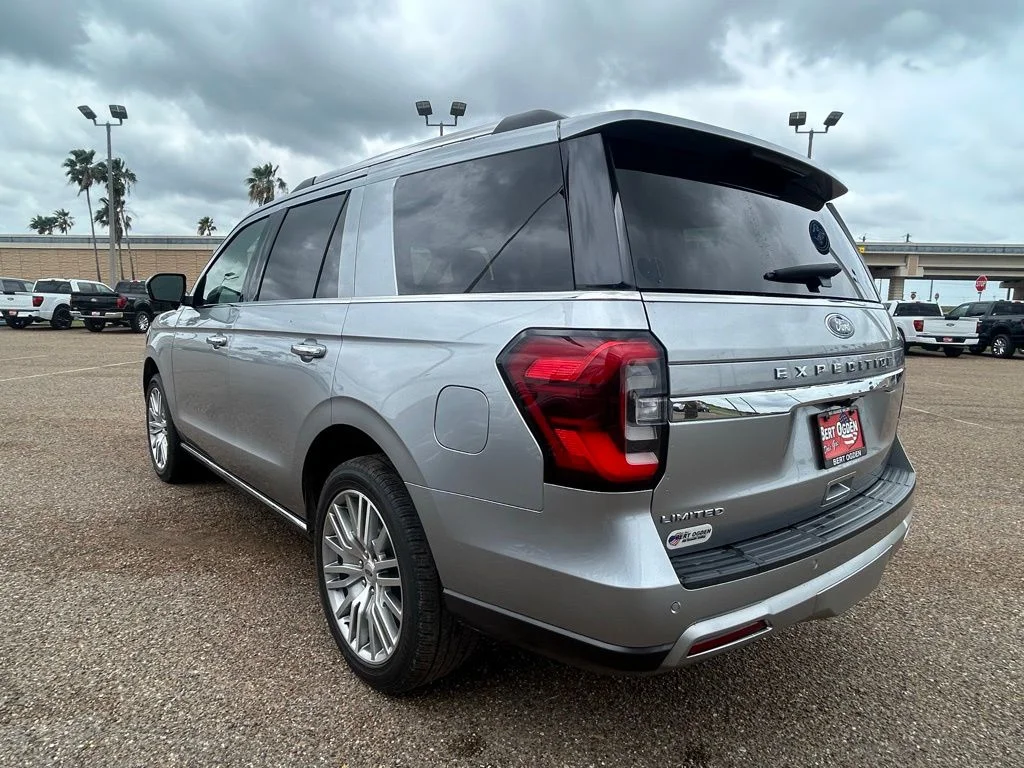 Used 2023 Silver Ford Limited image 4