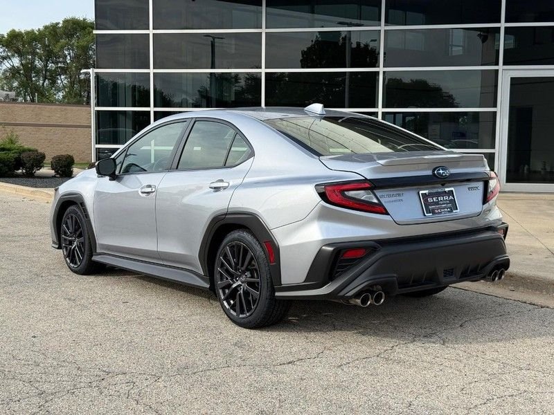 Used 2023 Ice Silver Metallic Subaru Premium image 5