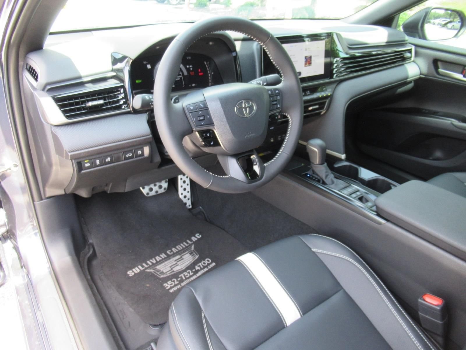 Used 2026  Toyota SE image 16