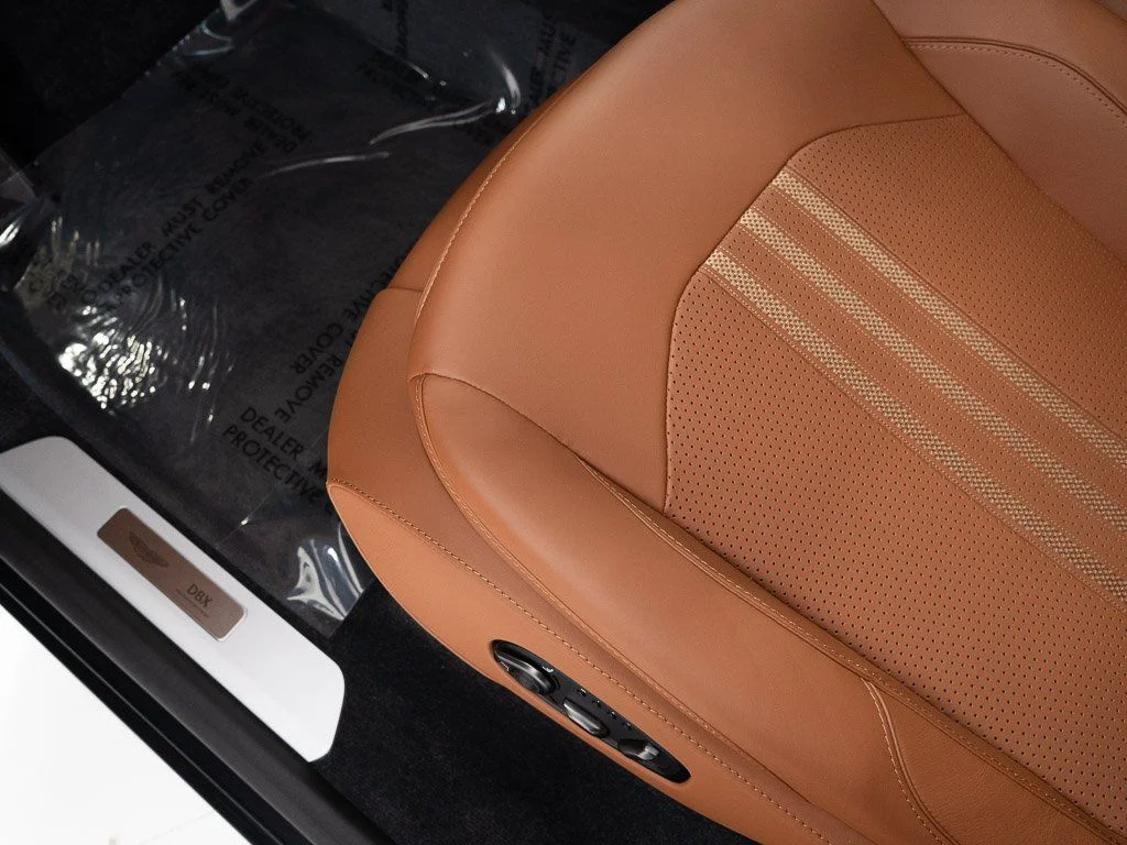 New 2026 Q Oberon Black Aston Martin 707 image 12