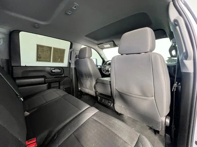 Used 2024 White Chevrolet Custom image 31