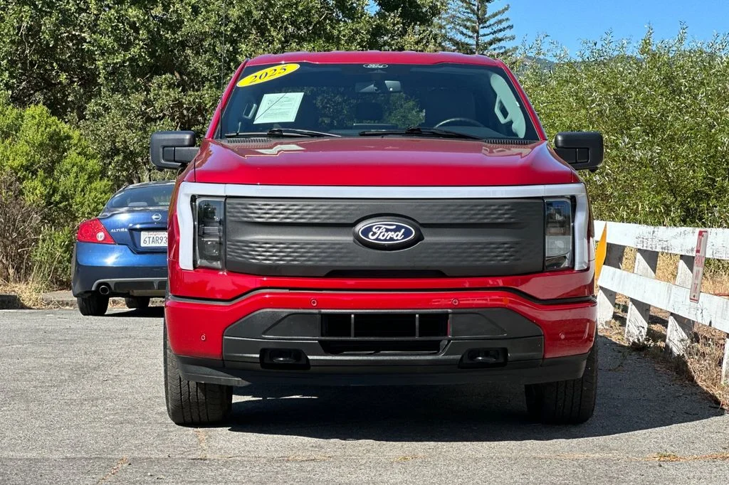 Used 2025 Red Ford Flash image 10