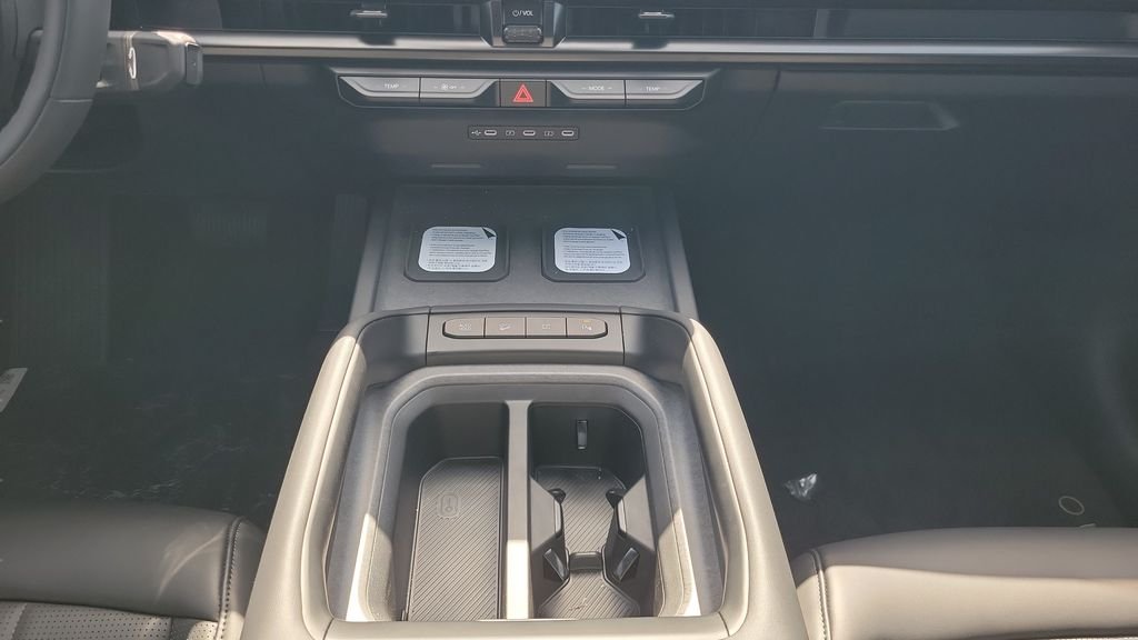 New 2027 Glacial White Pearl Kia X-Line EX image 15