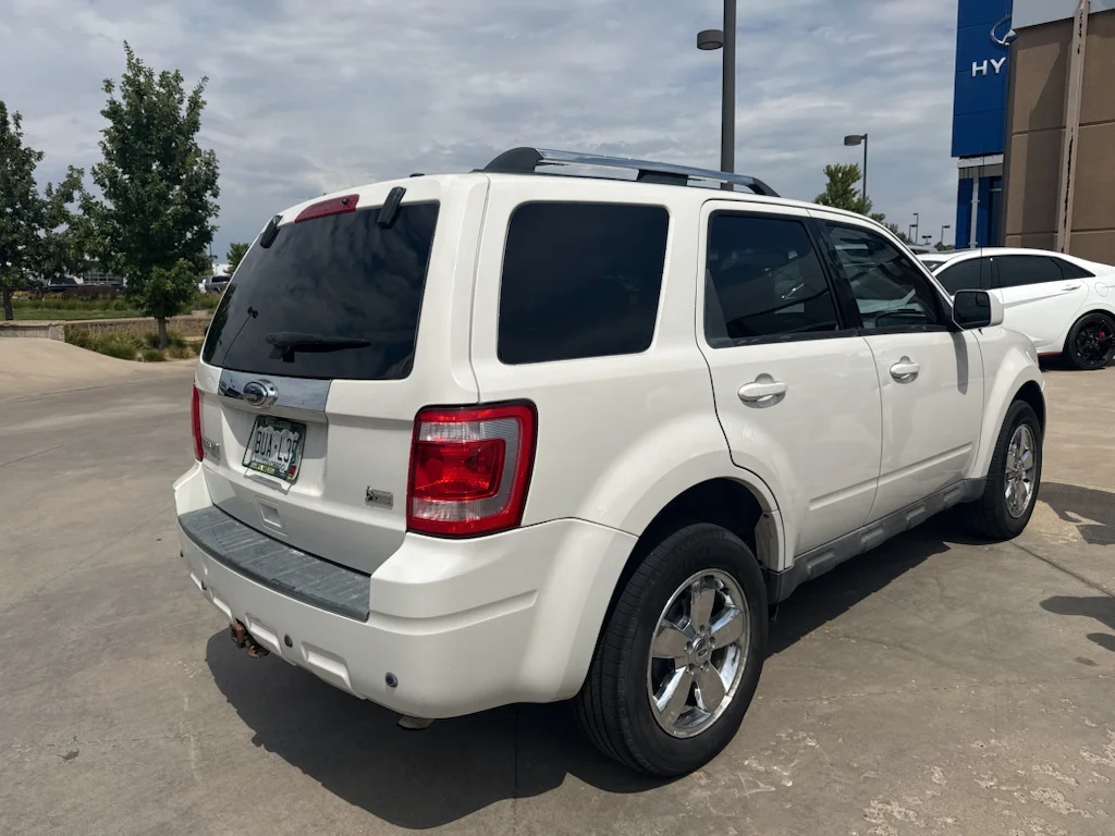Used 2010 White Suede Ford Limited image 3
