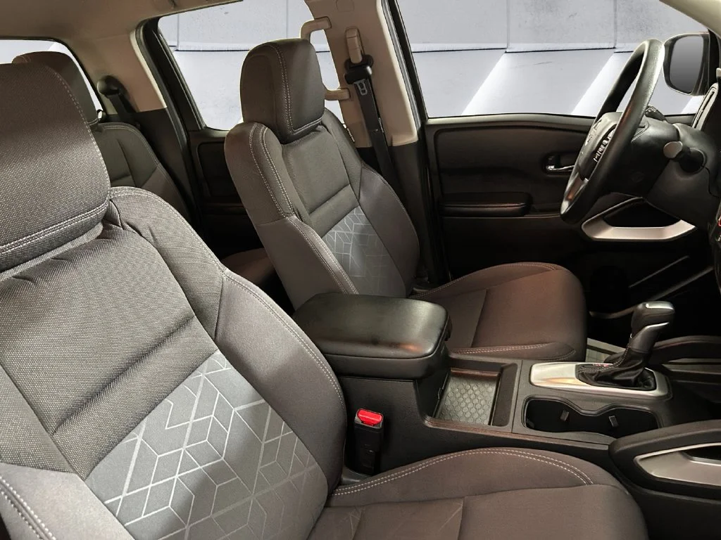 Used 2025 Gray Nissan SV image 14