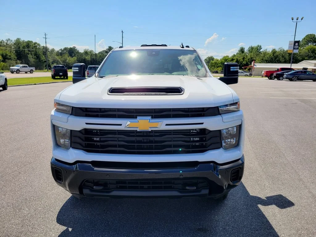 New 2026 Summit White Chevrolet Custom image 8