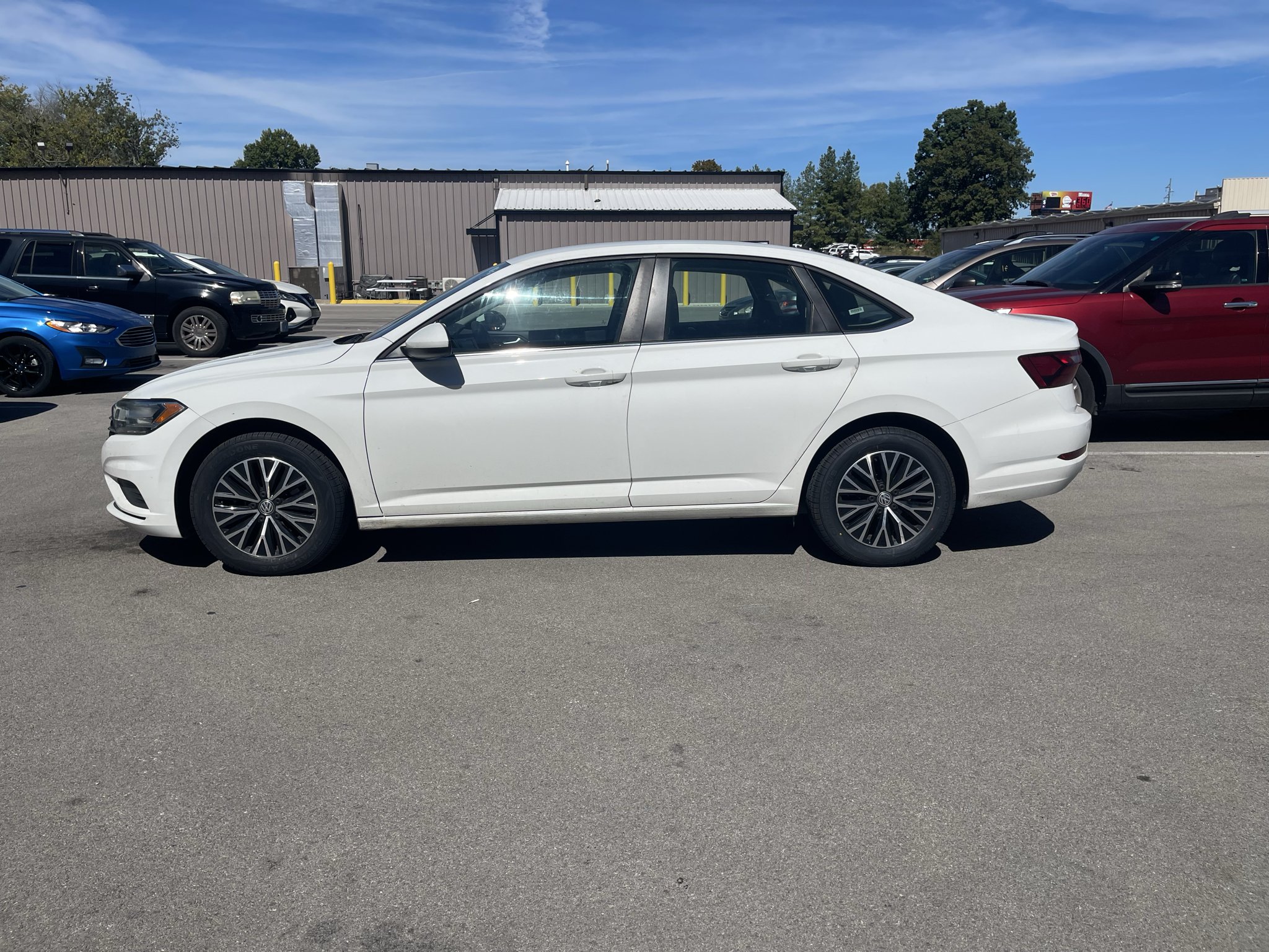 Used 2021 Pure White Volkswagen S image 3