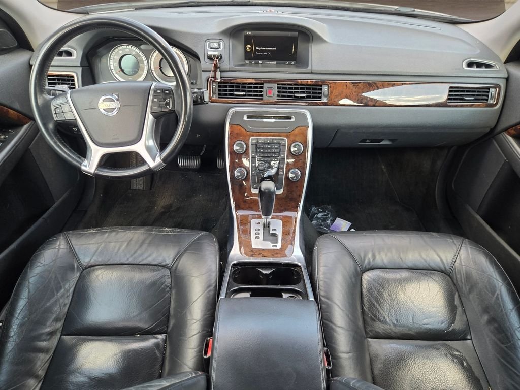 Used 2012 White Volvo 3.2 image 15
