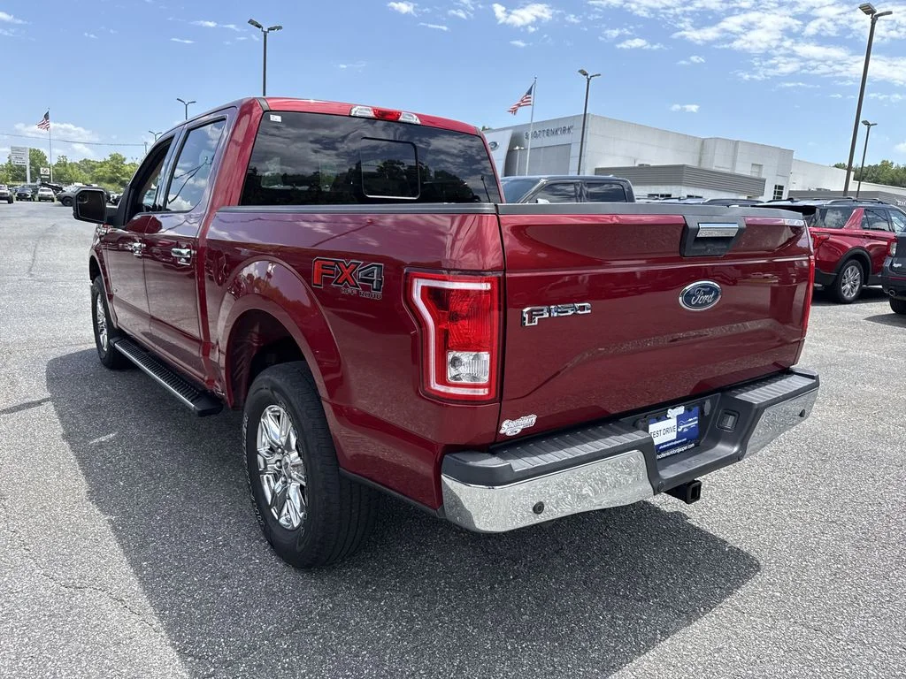 Used 2017 Red Ford XLT image 5