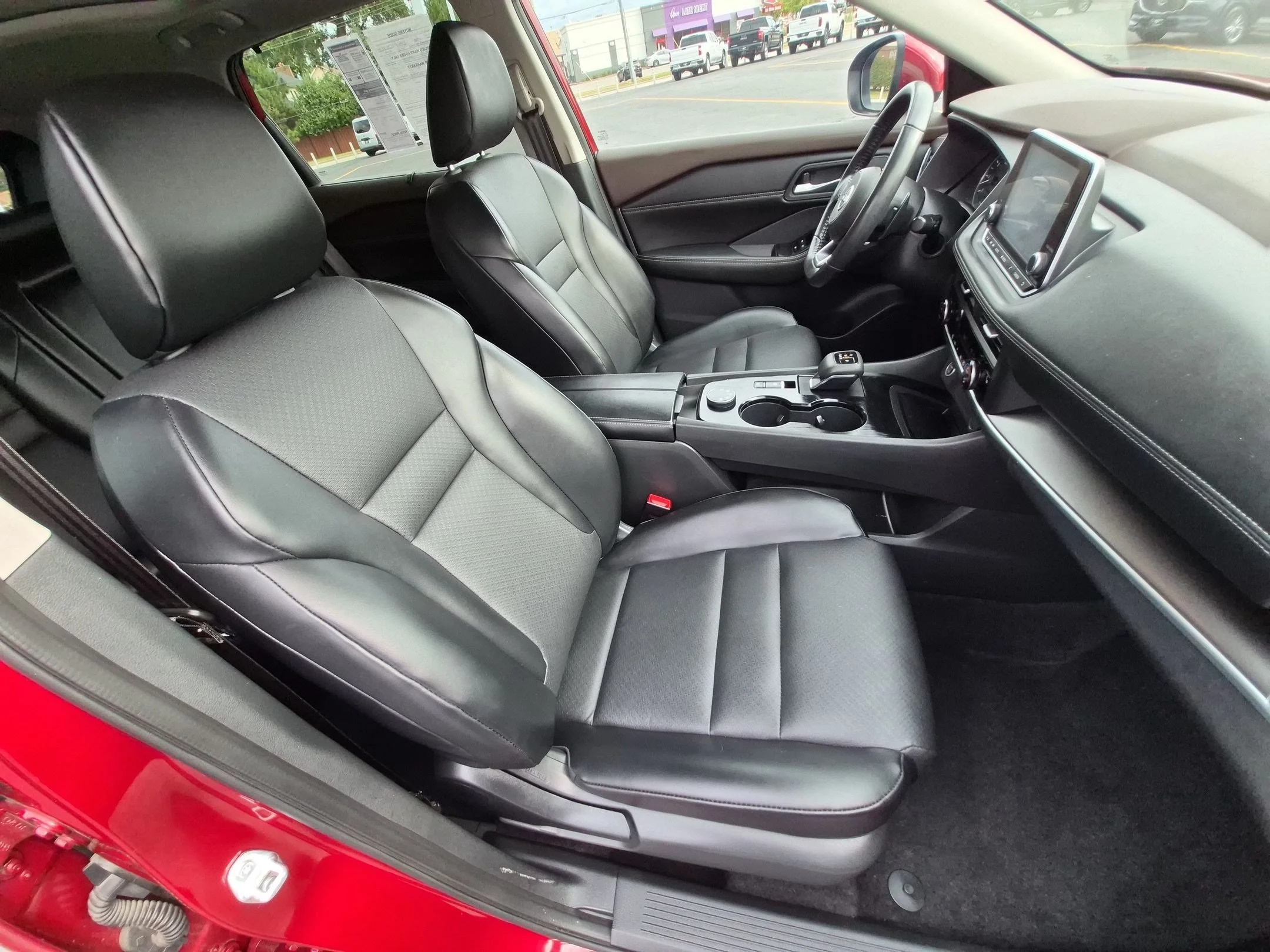 Used 2023 Scarlet Ember Tintcoat Nissan SV image 29
