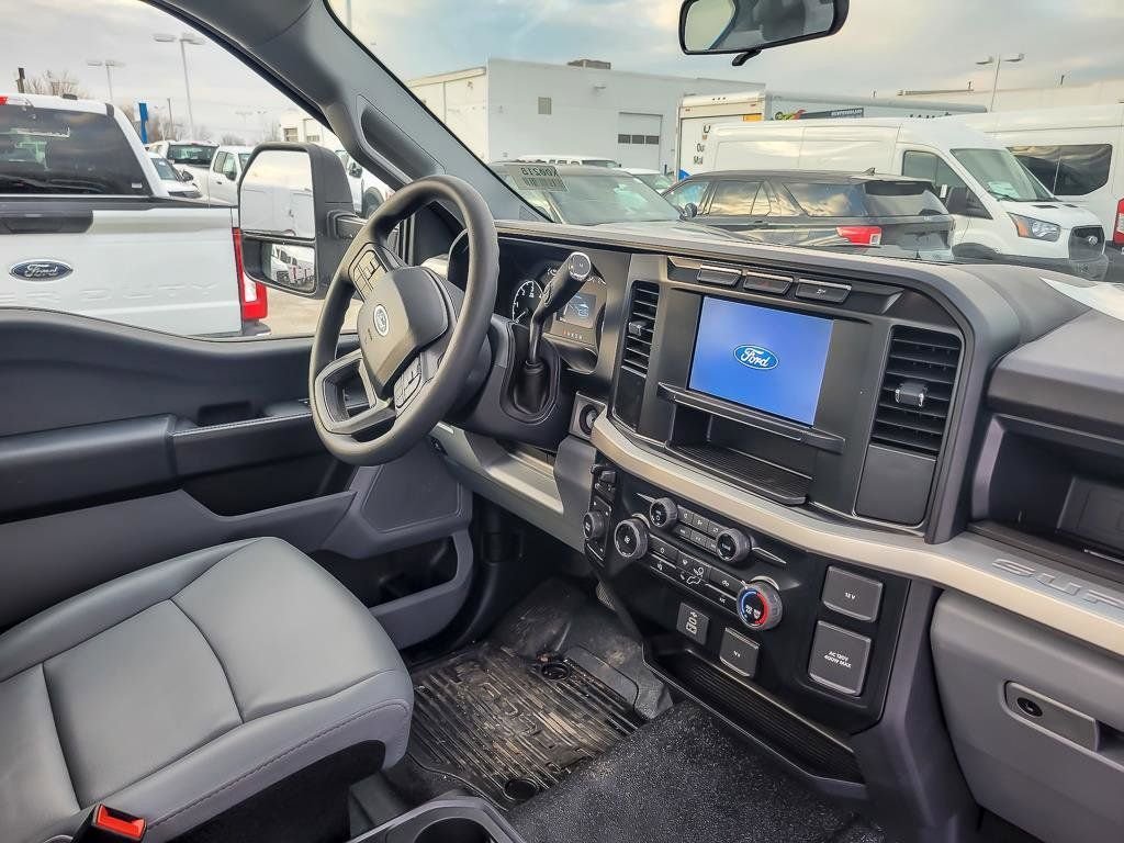 2024 Ford F-550 Super Duty Chassis Cab XL - Photo 12