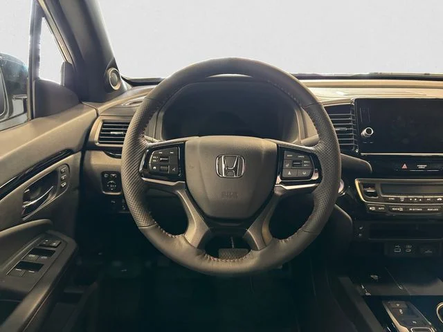New 2026 Platinum White Pearl Honda Black Edition image 13