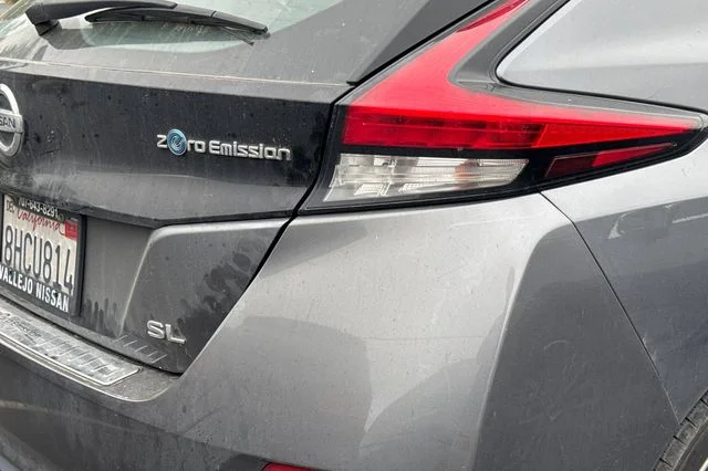 Used 2019 Gun Metallic Nissan SL image 8