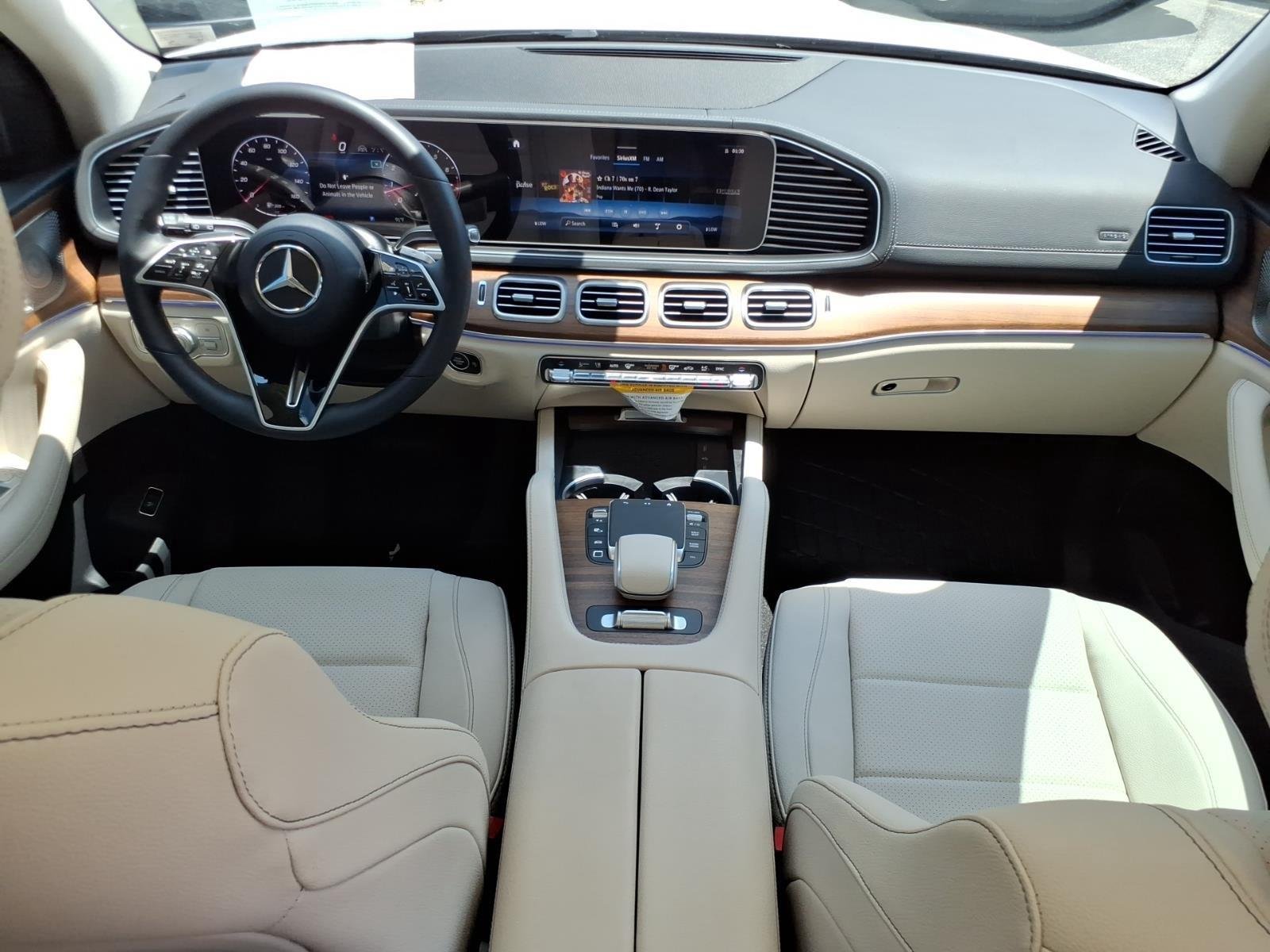 Used 2026 Polar White Mercedes-Benz GLS 450 image 30