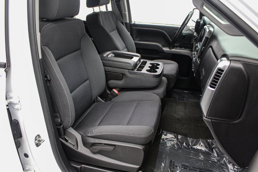 Used 2018 White Chevrolet LT image 20