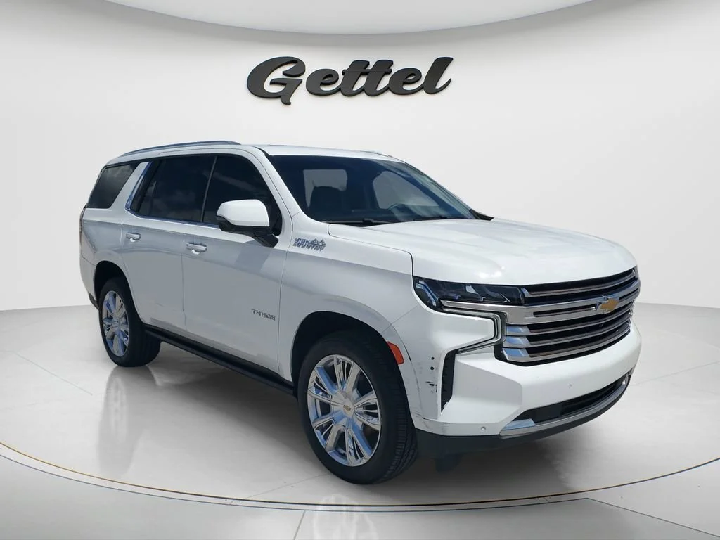 Used 2023 Summit White Chevrolet High Country image 3