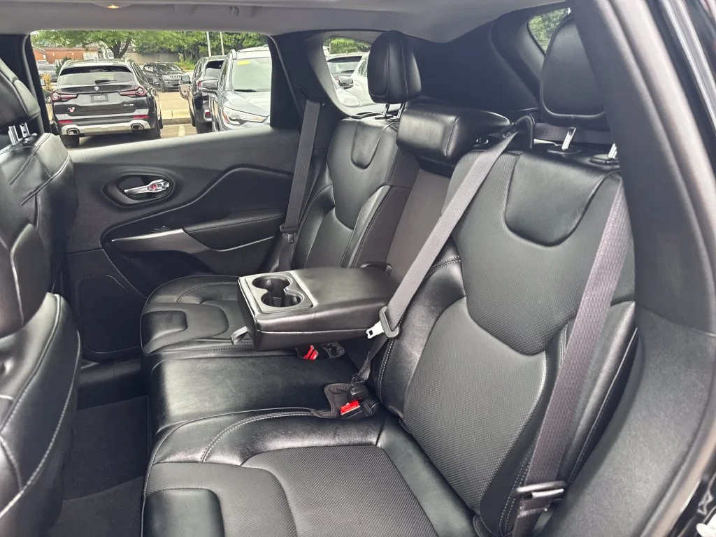 Used 2022 Black Jeep Limited image 33