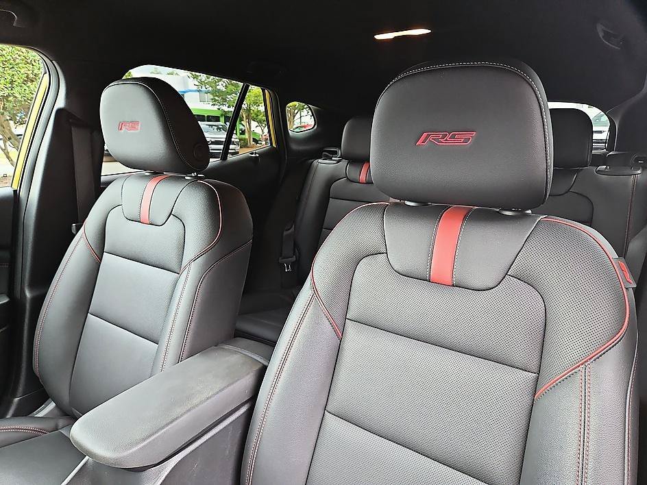 Used 2025 Nitro Yellow Metallic Chevrolet 2RS image 17