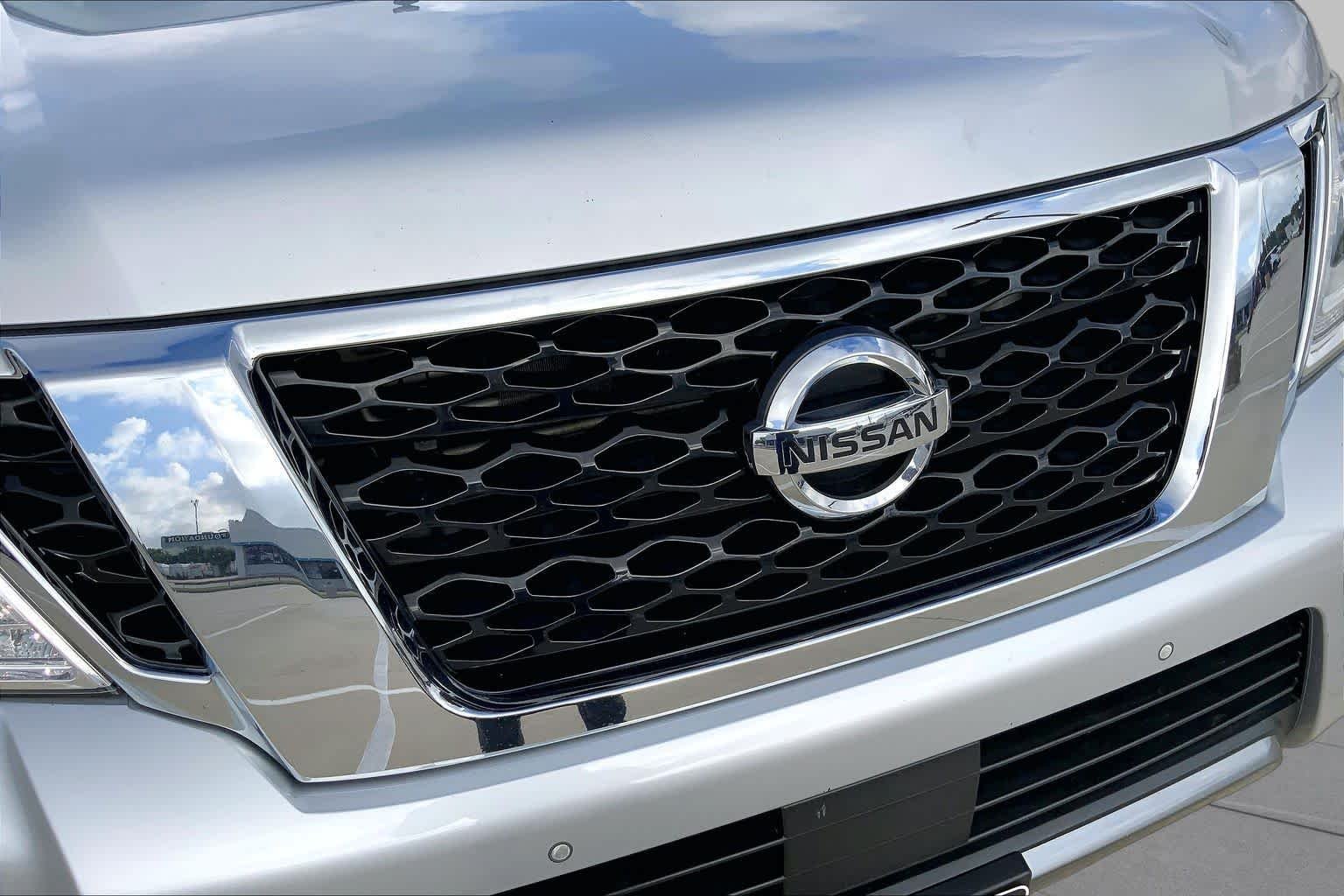 Used 2019 Brilliant Silver Metallic Nissan SV image 29