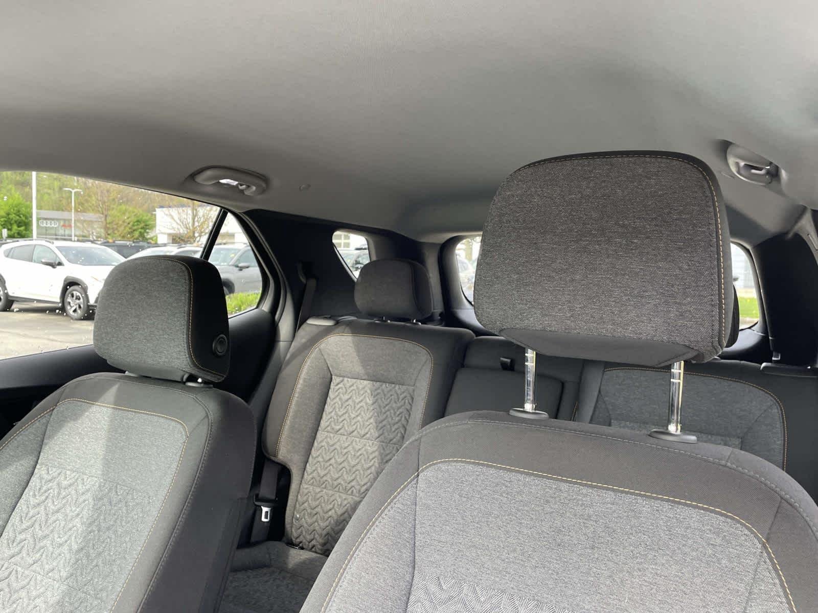 Used 2022 Summit White Chevrolet LT image 5