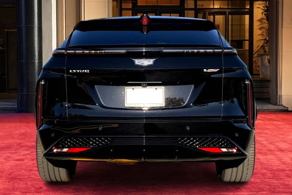 New 2026 Stellar Black Metallic Cadillac V-Series image 5