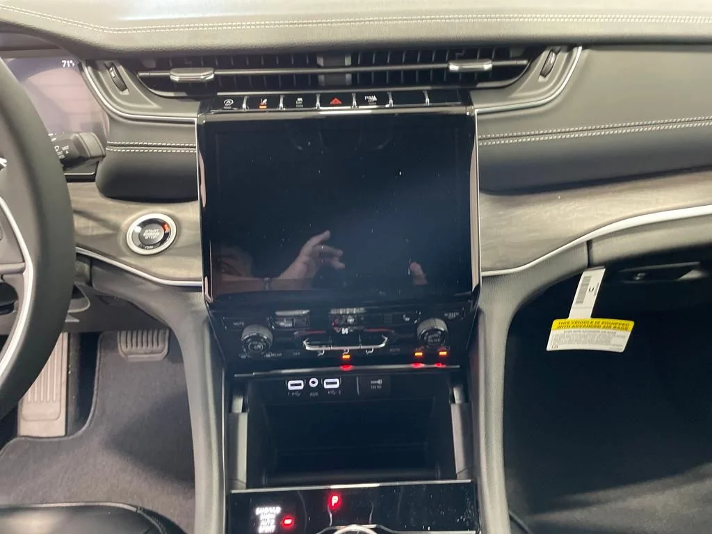 2025 Jeep Grand Cherokee Limited - Photo 18