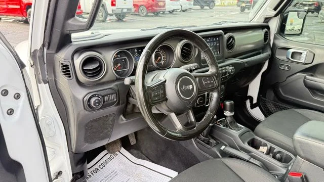 Certified Used 2021 White Jeep Willys image 14