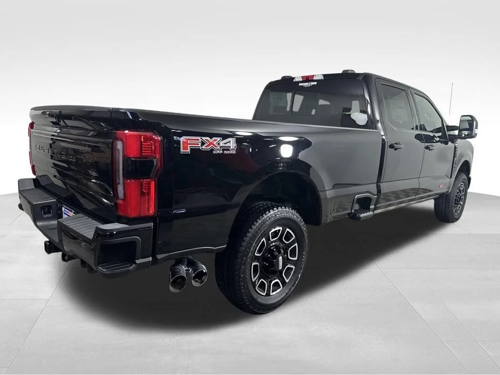 2026 Ford F-250 Super Duty Platinum - Photo 11