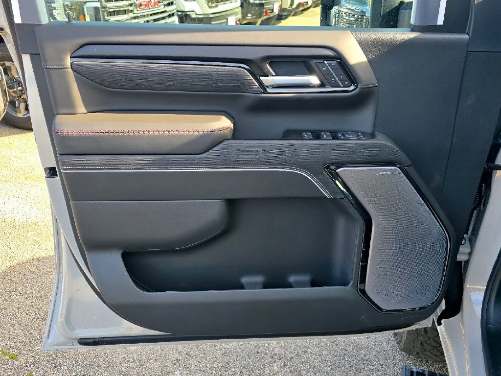 2026 GMC Sierra 2500HD AT4X - Photo 11